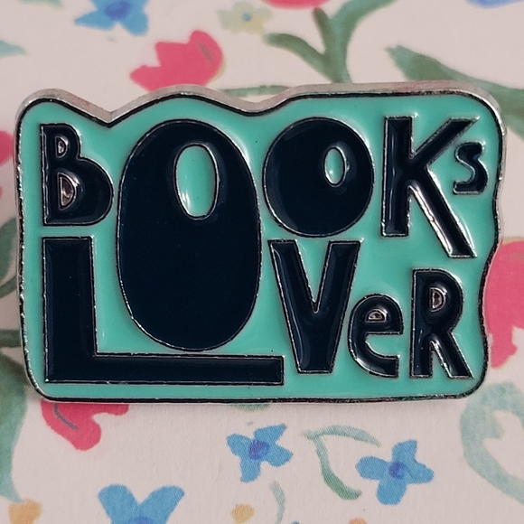 Books Lover Enamel Pin - Picture 3 of 7
